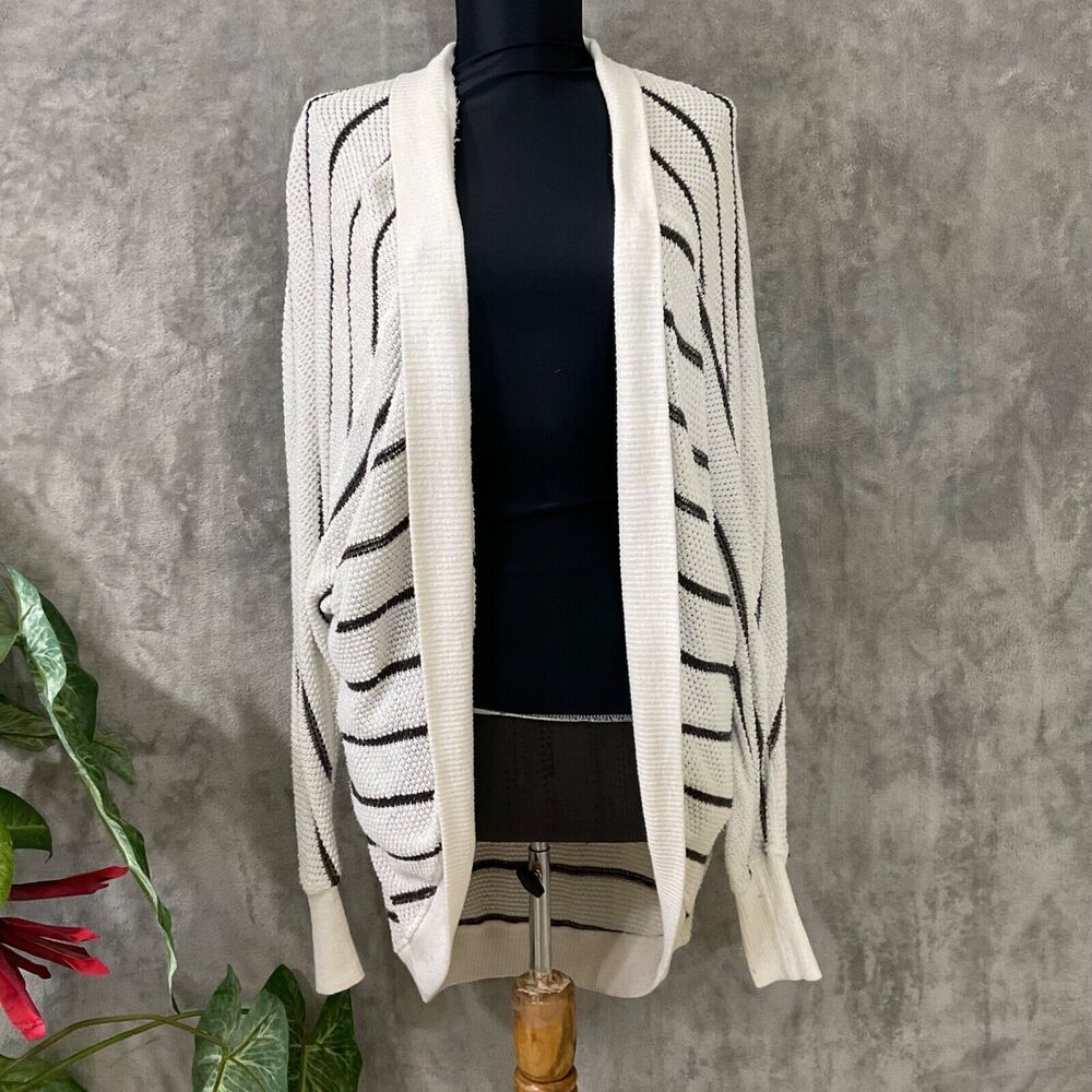 Abercrombie & Fitch Cacoon  Light weight knit Open Front Cardigan Sweater size S